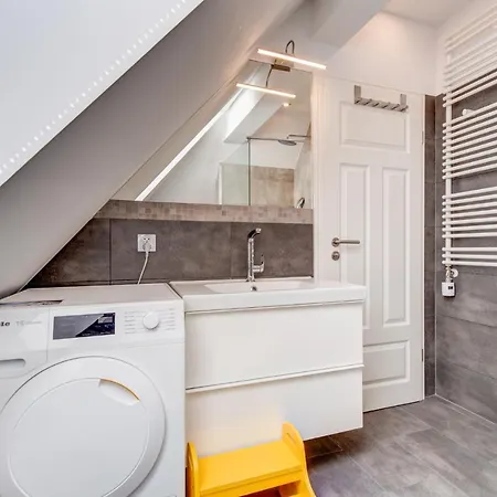 Hm-family-apartment By Eve *